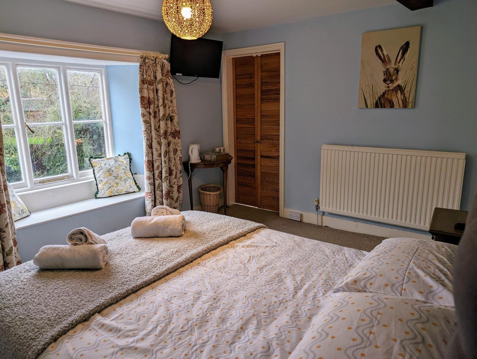Bartholomew Arms Bed & Breakfast Maidford Exterior photo