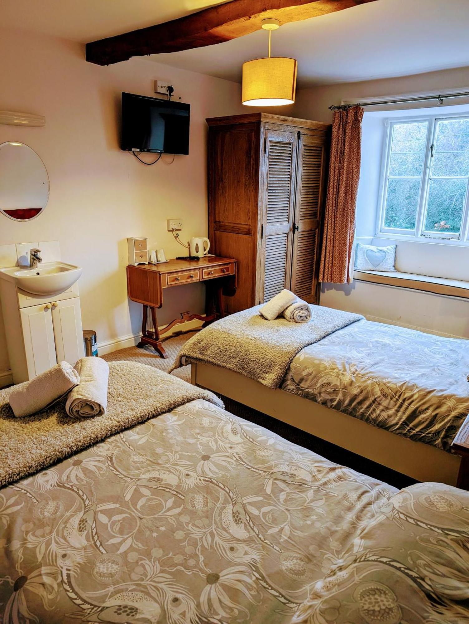 Bartholomew Arms Bed & Breakfast Maidford Exterior photo