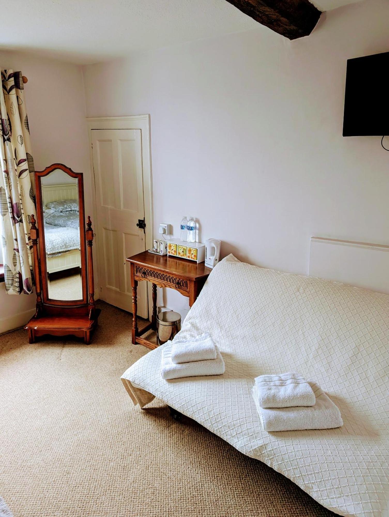 Bartholomew Arms Bed & Breakfast Maidford Exterior photo